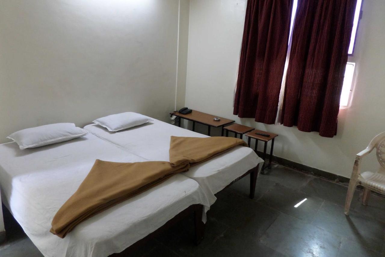 Parvat Lodge Ahmednagar Dış mekan fotoğraf